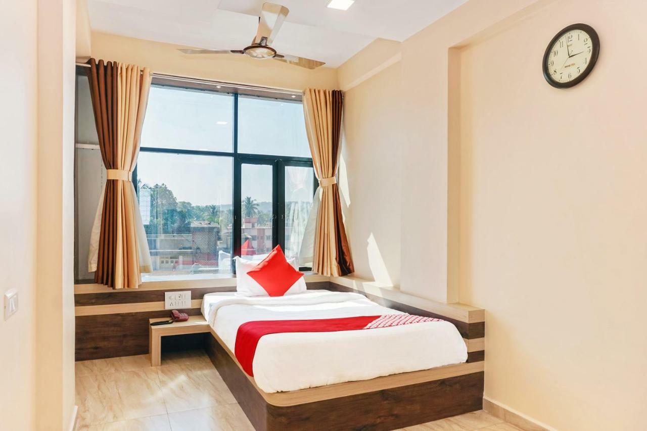 Oyo 29634 Hotel Navalai Pride Ratnāgiri Zewnętrze zdjęcie