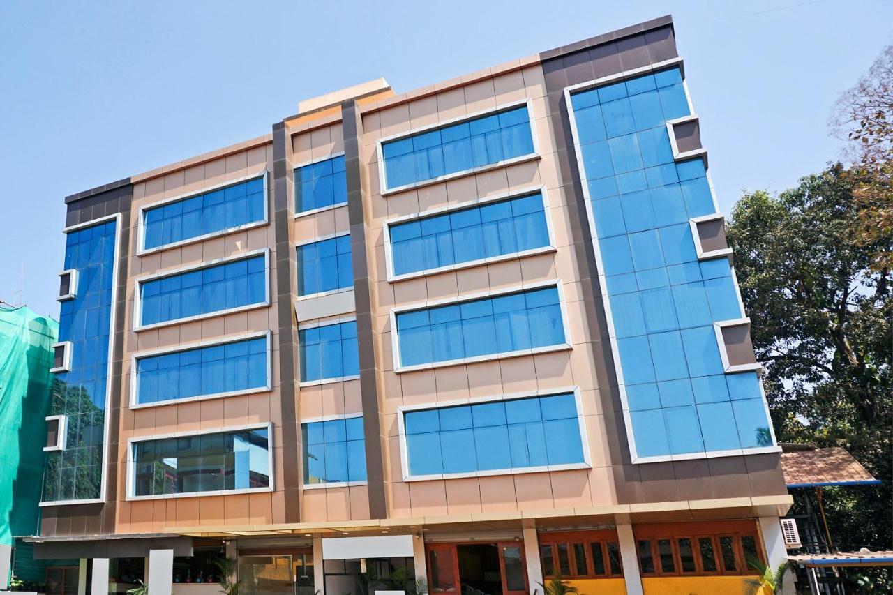 Oyo 29634 Hotel Navalai Pride Ratnāgiri Zewnętrze zdjęcie