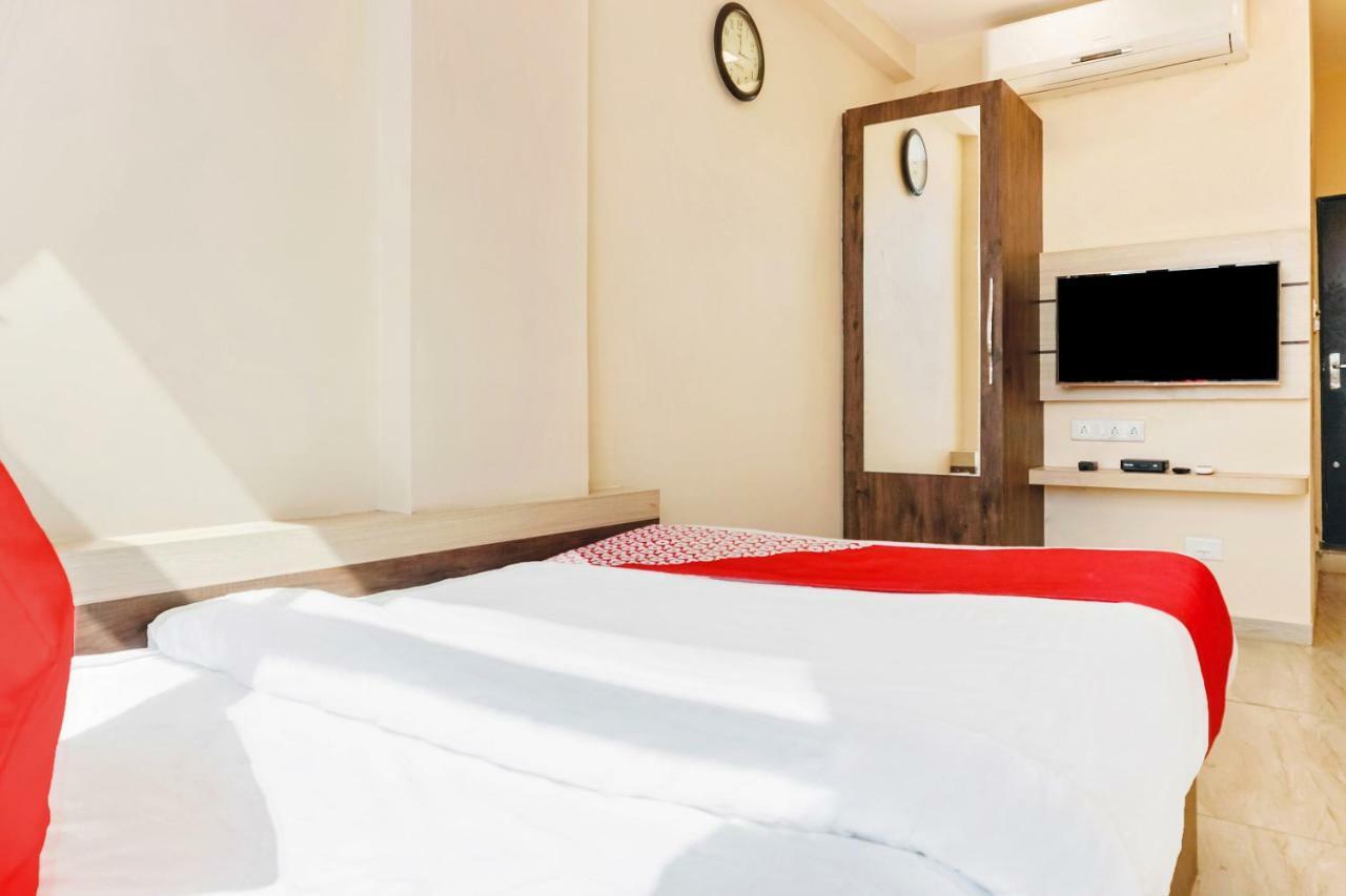 Oyo 29634 Hotel Navalai Pride Ratnāgiri Zewnętrze zdjęcie